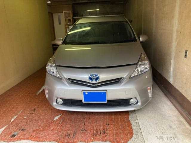 2012 Toyota PRIUS α