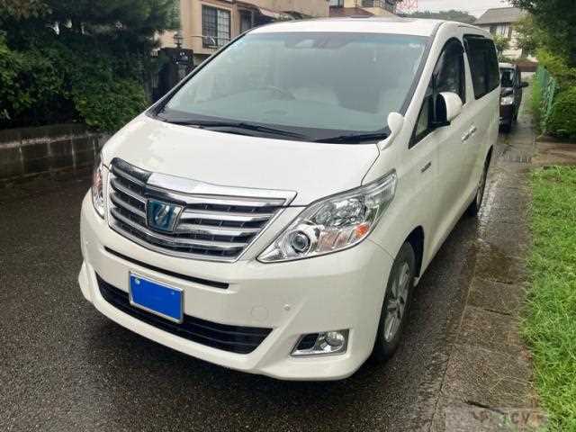 2013 Toyota Alphard Hybrid