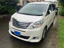 2013 Toyota Alphard Hybrid