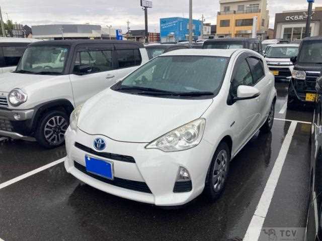 2013 Toyota AQUA
