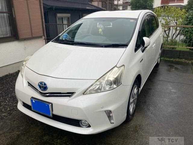 2012 Toyota PRIUS α