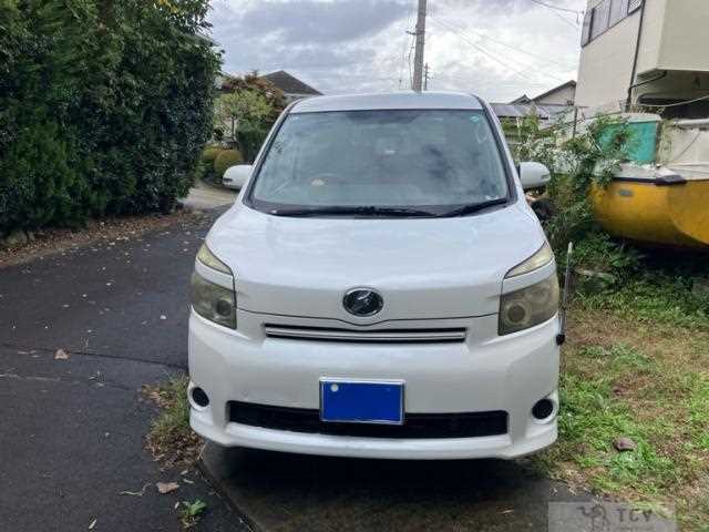 2007 Toyota Voxy