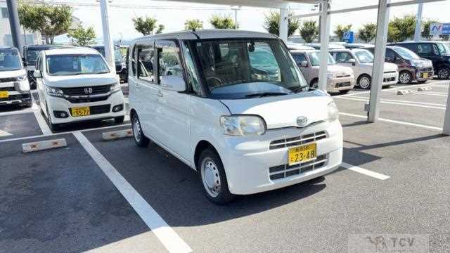 2011 Daihatsu Tanto