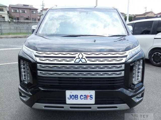 2020 Mitsubishi Delica D5