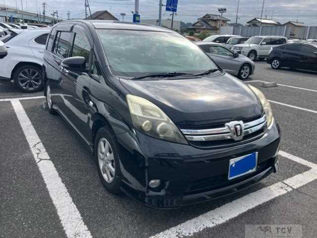 2013 Toyota Isis