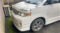 2005 Toyota Voxy
