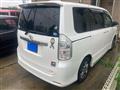 2013 Toyota Voxy