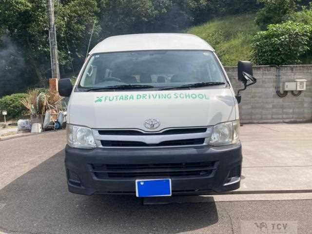 2013 Toyota Hiace Commuter