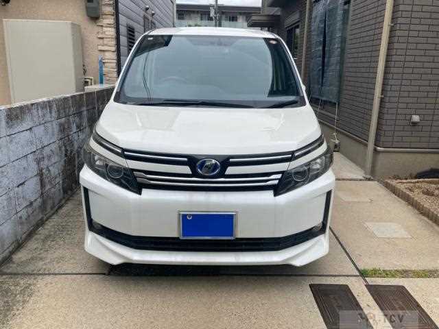 2014 Toyota Voxy