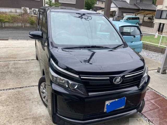 2016 Toyota Voxy