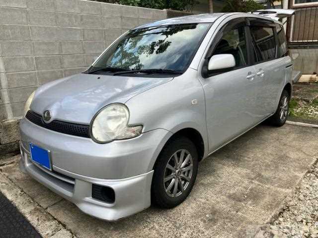 2003 Toyota Sienta