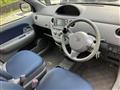 2003 Toyota Sienta