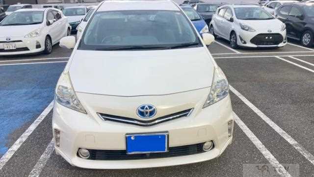 2012 Toyota PRIUS α