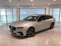 2021 Volvo V90
