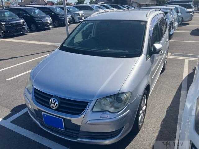 2010 Volkswagen Golf Touran