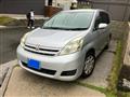 2010 Toyota Isis