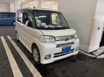 2012 Daihatsu Tanto