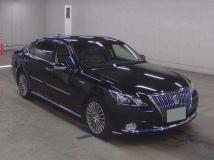 2016 Toyota Crown Majesta
