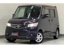 2013 Nissan ROOX