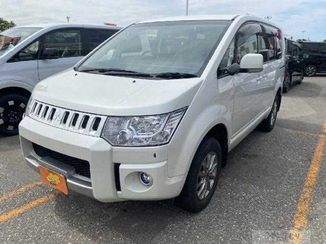 2019 Mitsubishi Delica D5