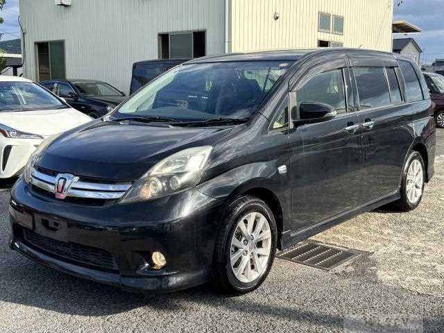 2013 Toyota Isis