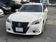 2014 Toyota Crown Hybrid