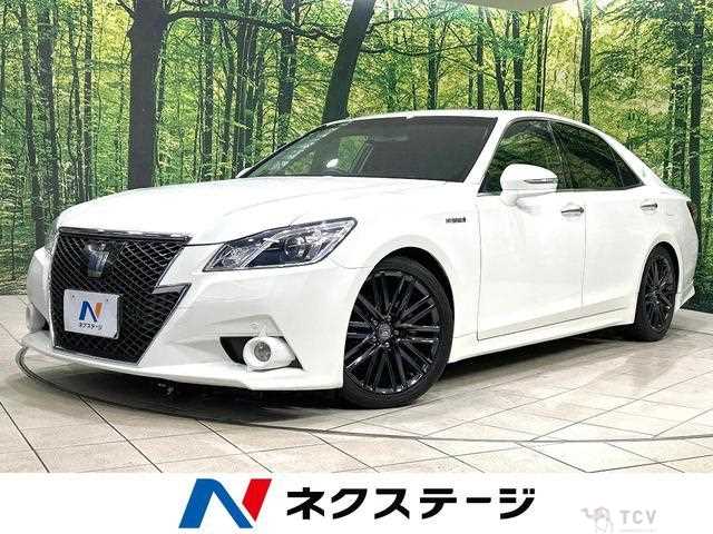 2013 Toyota Crown Hybrid