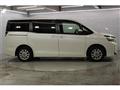 2017 Toyota Voxy