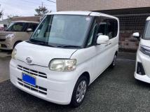2011 Daihatsu Tanto