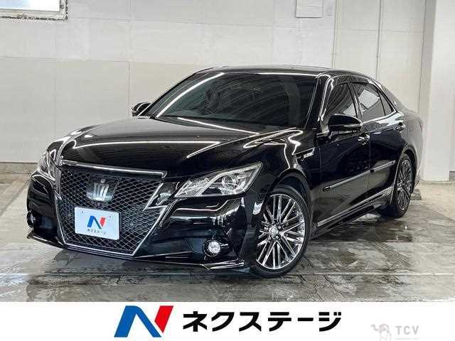 2013 Toyota Crown Hybrid