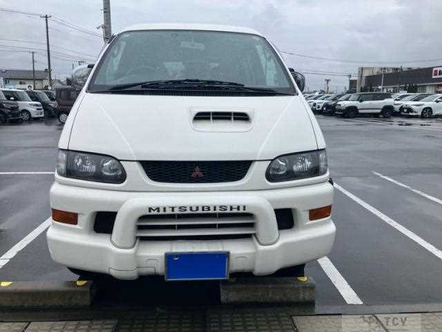 2002 Mitsubishi Delica Spacegear