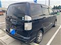 2005 Toyota Voxy