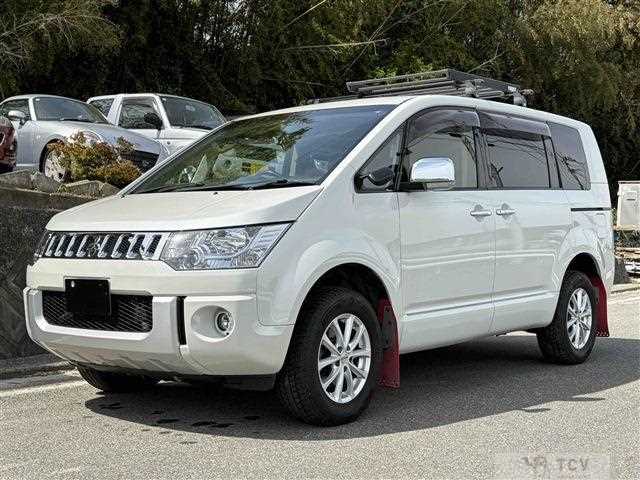 2017 Mitsubishi Delica D5