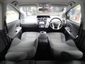 2013 Toyota PRIUS α