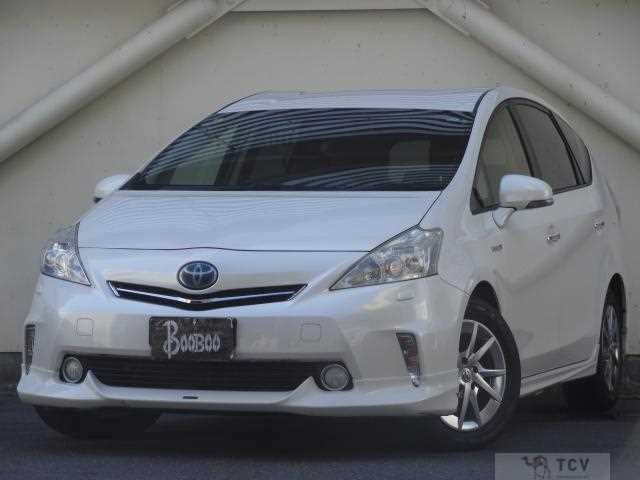 2013 Toyota PRIUS α