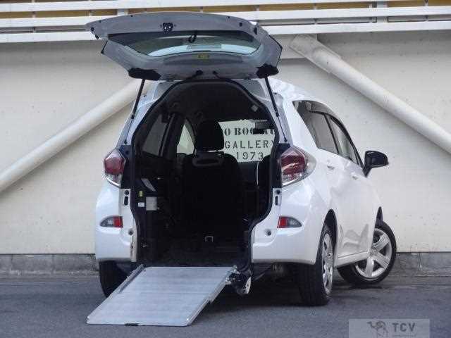 2015 Toyota Ractis