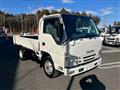 2016 Isuzu Elf Truck