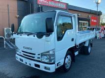 2020 Isuzu Elf Truck