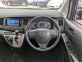 2012 Toyota Isis