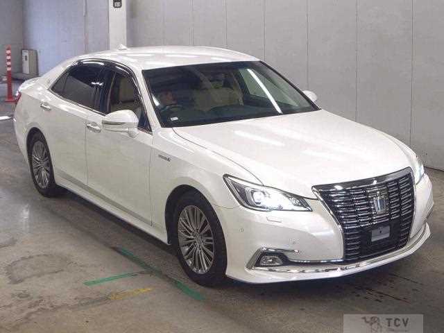 2015 Toyota Crown Hybrid