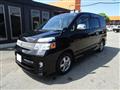 2005 Toyota Voxy