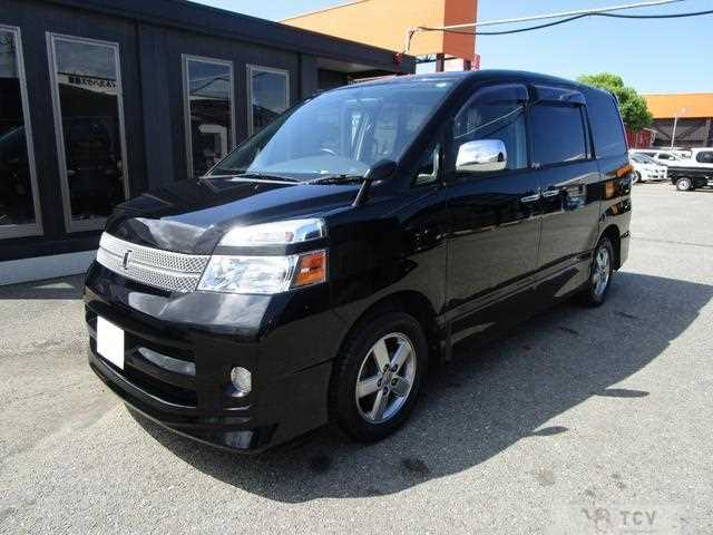 2005 Toyota Voxy