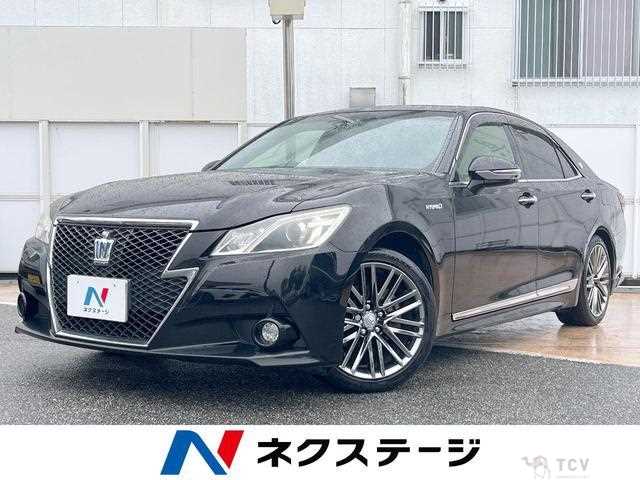 2013 Toyota Crown Hybrid
