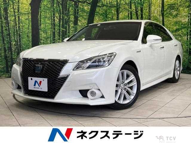 2013 Toyota Crown Hybrid