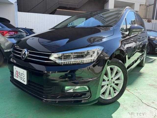 2017 Volkswagen Golf Touran