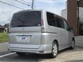 2009 Nissan Serena