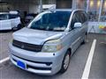 2006 Toyota Voxy