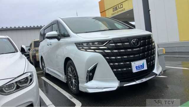 2025 Toyota Alphard Hybrid
