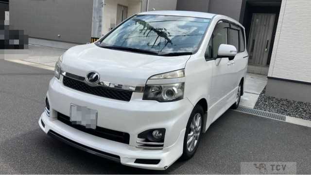 2011 Toyota Voxy