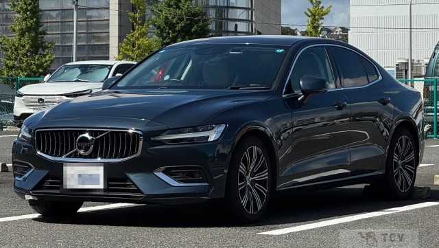 2022 Volvo S60